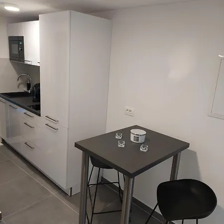 R&b Apartament *