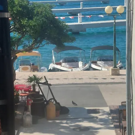 R&b Διαμέρισμα